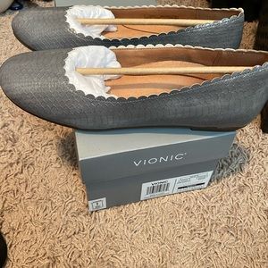 Vionic Julieta Flat Size 7.5